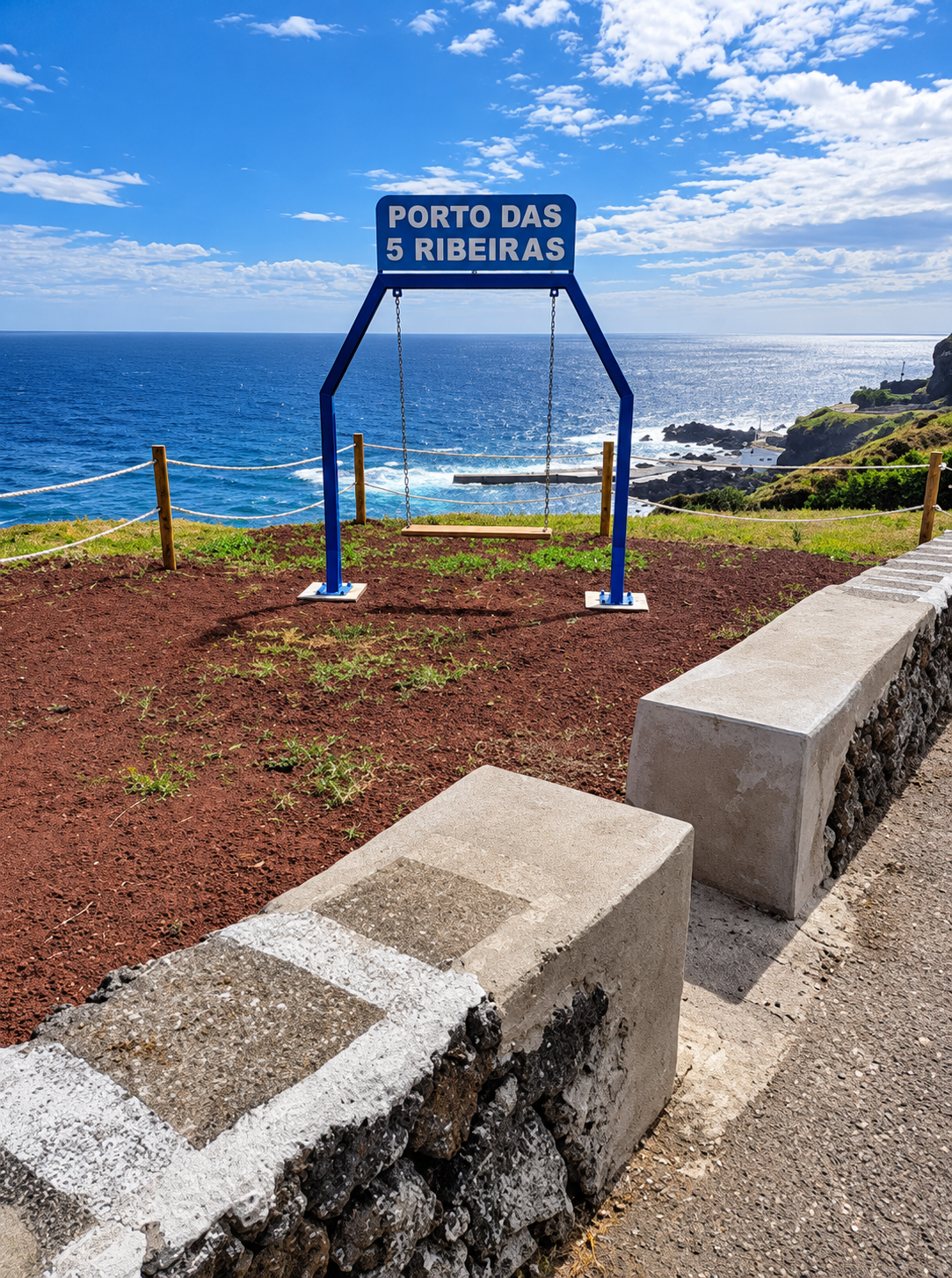 Baloiço do Porto das Cinco Ribeiras
