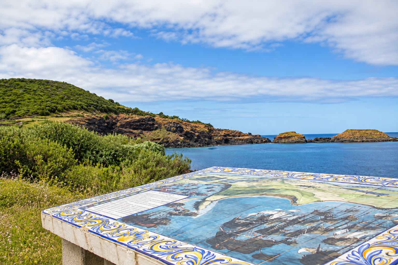 Painel de Desembarque da Baía das Mós