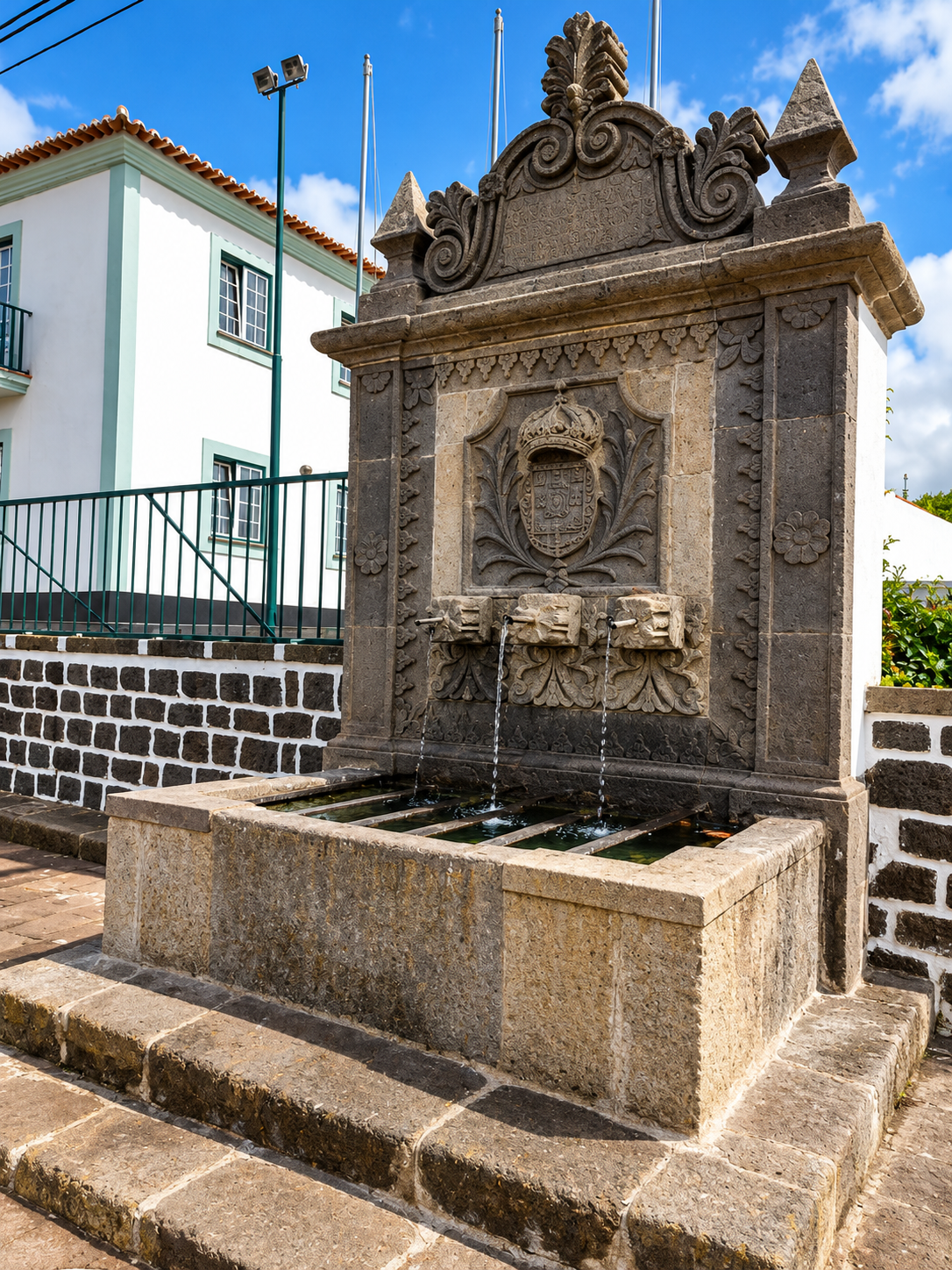 Fontanário Armoreado do Rossio / Fonte de Santa Ana